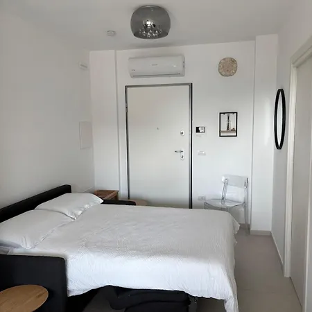 公寓 Penthouse A Due Passi Dal Mare