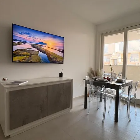 Penthouse A Due Passi Dal Mare Apartman